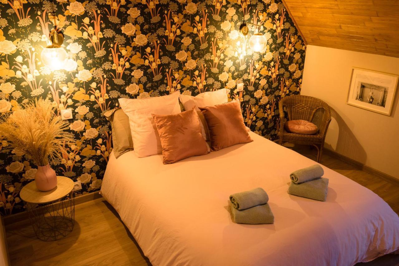 Gite De Charme Avec Spa, Baie Du Mont St Michel Sougéal Exterior foto